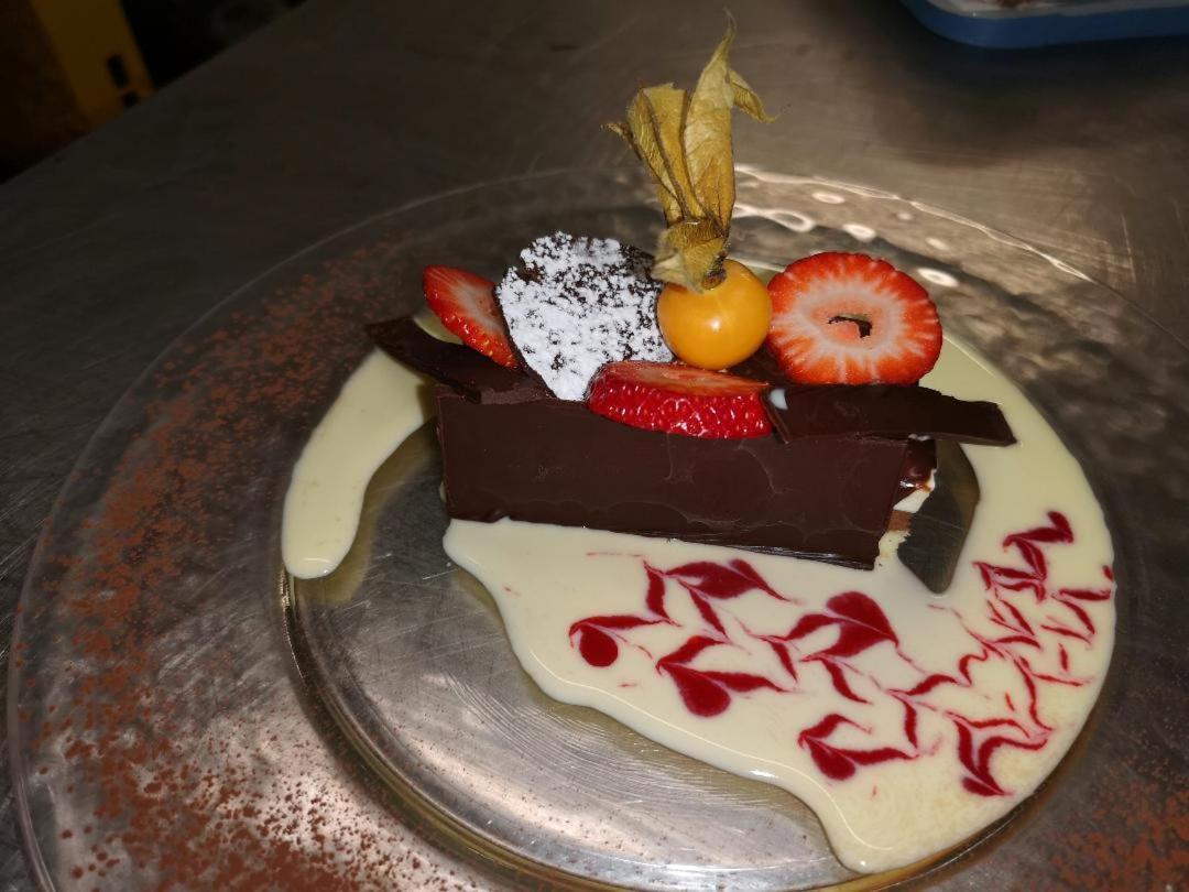 L'Eolienne Hotel Rouxmesnil-Bouteilles Екстериор снимка